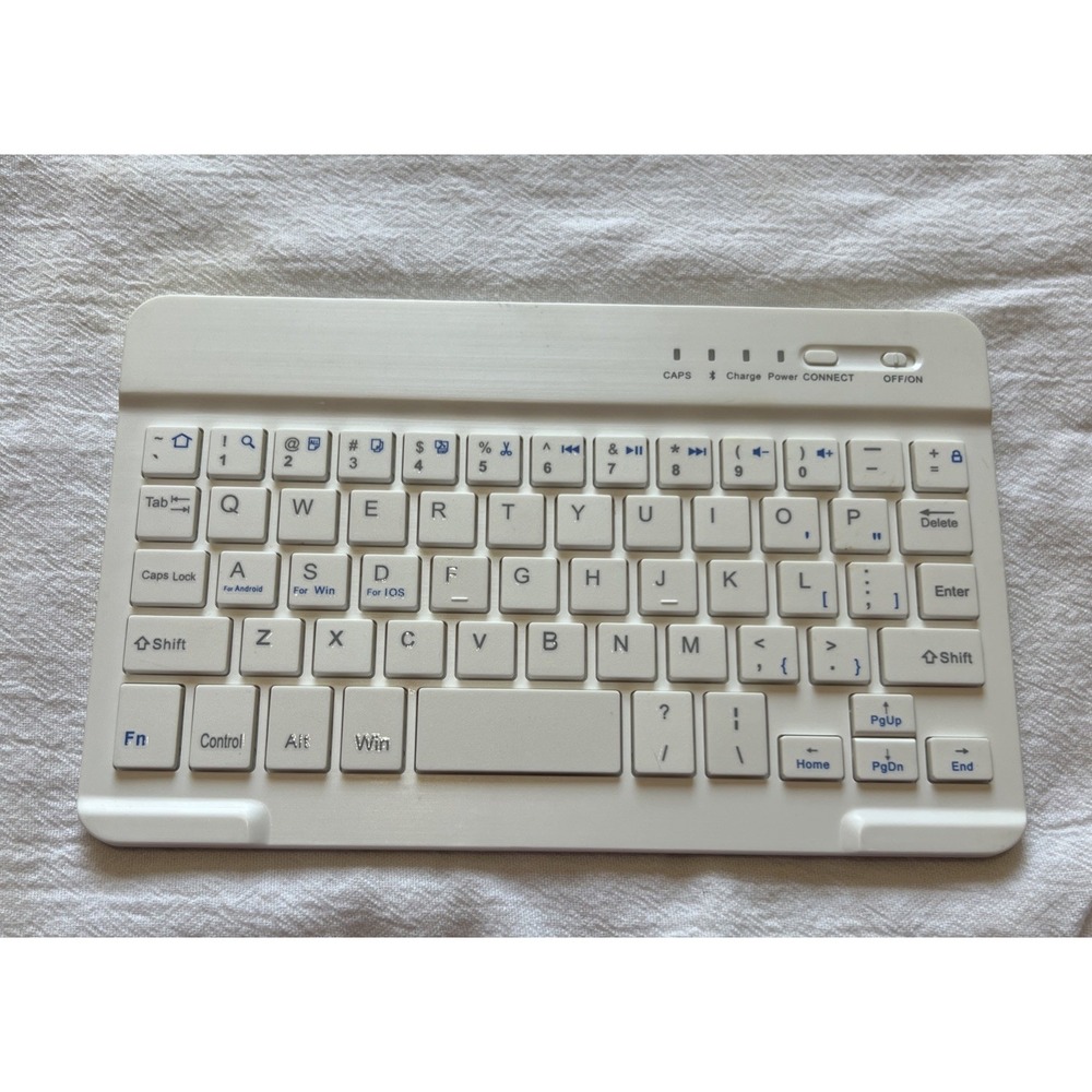White Wireless Mini Keyboard Bluetooth - Android or IOS - Picture 2 of 5